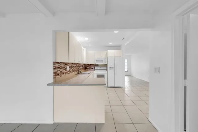 $3,400 | 685 Ipswich Street, Unit 687, Boca Raton, FL 33487