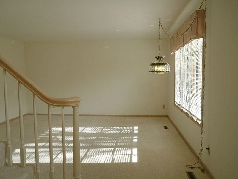 5474 Roanoke Road Rockford, IL 61107 - Photo 4 of 17 Gallery Image 4
