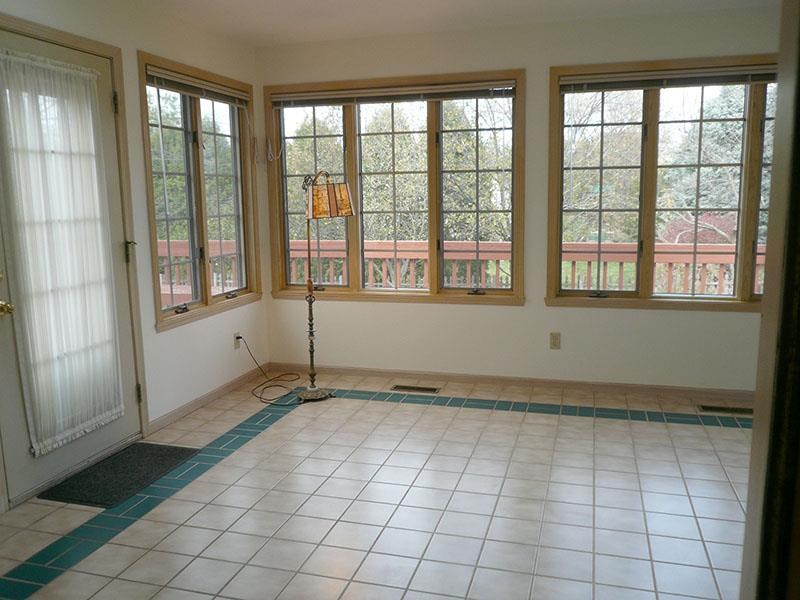 5474 Roanoke Road Rockford, IL 61107 - Photo 10 of 17 Gallery Image 10