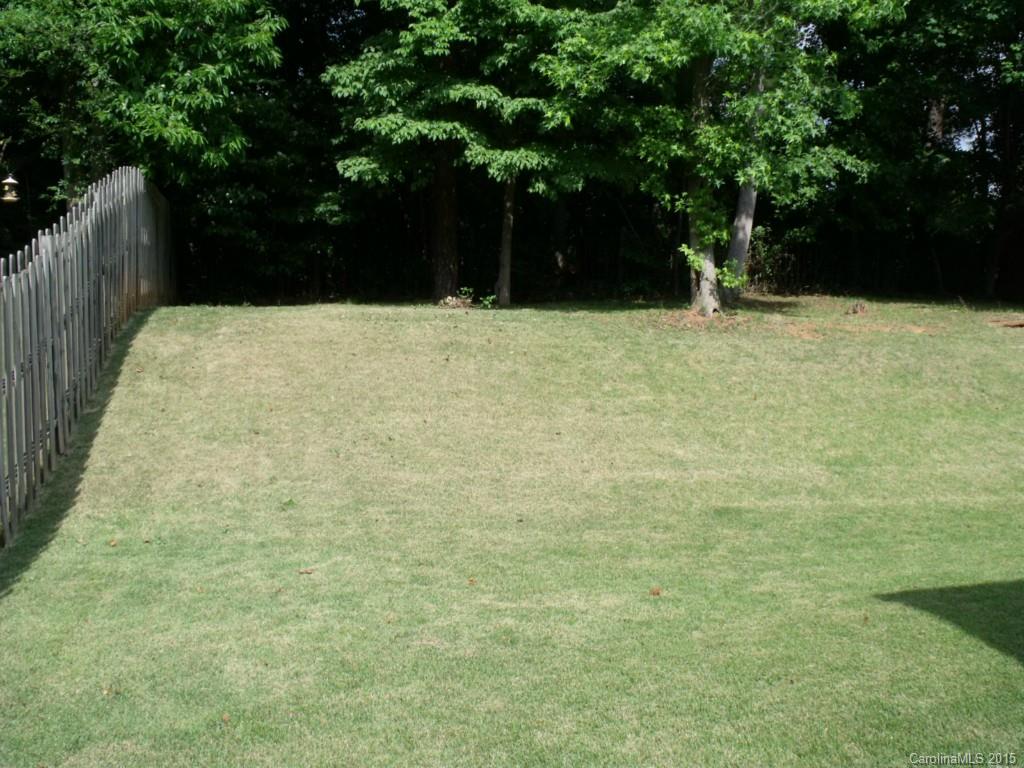 15210 Tracy Beth Road Huntersville, NC 28078 - Photo 21 of 24 a backyard of a house