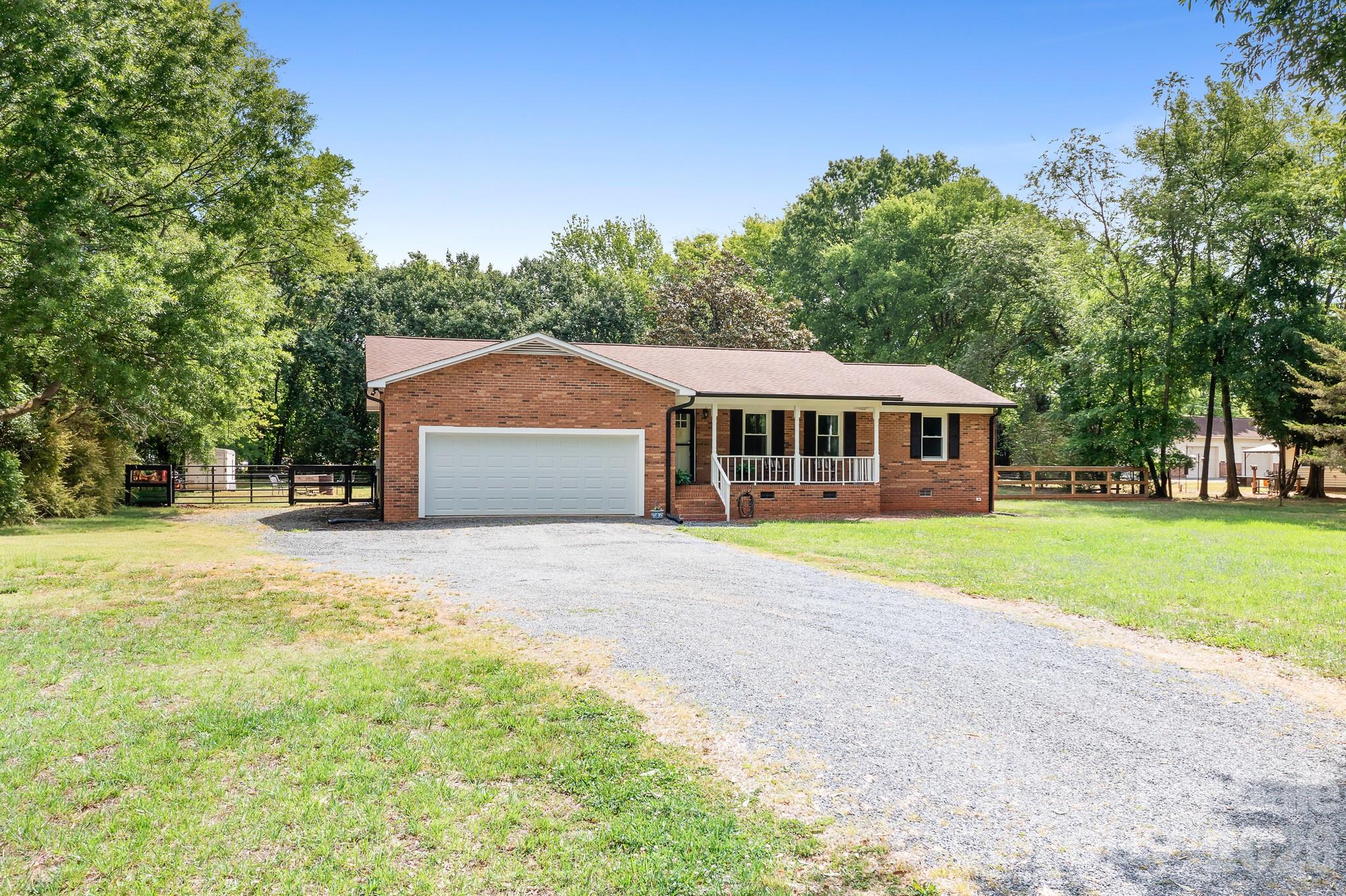 580 Odell School Road Concord, NC 28027 - Photo 4 of 33