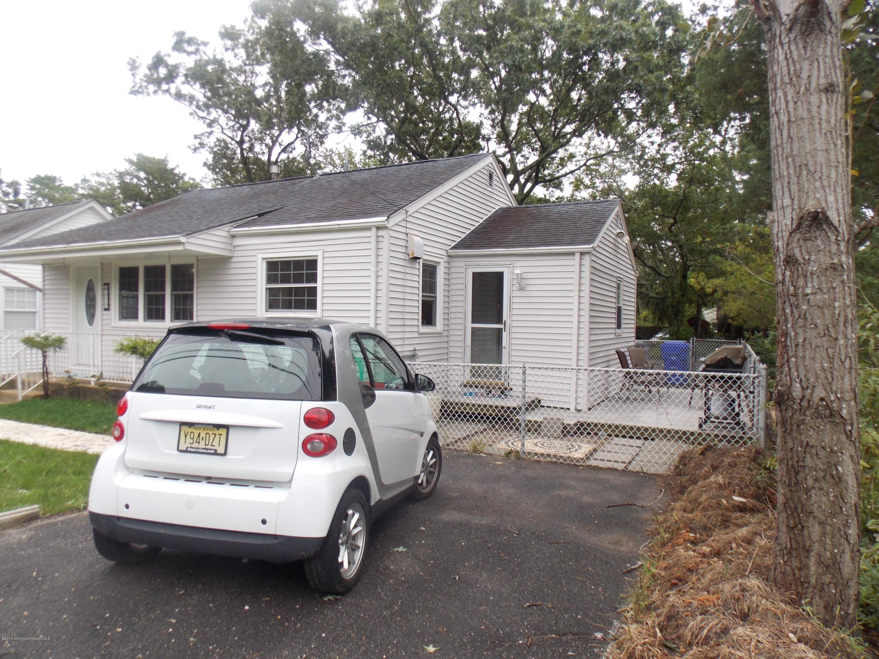 479 Mantoloking Road Brick, NJ 08723 - Photo 2 of 11 DSCN0322