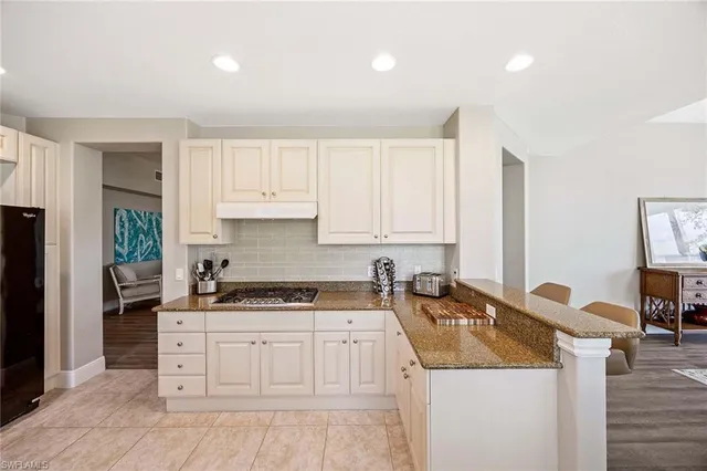 $8,000 | 2717 Callista Court, Unit 104, Naples, FL 34114