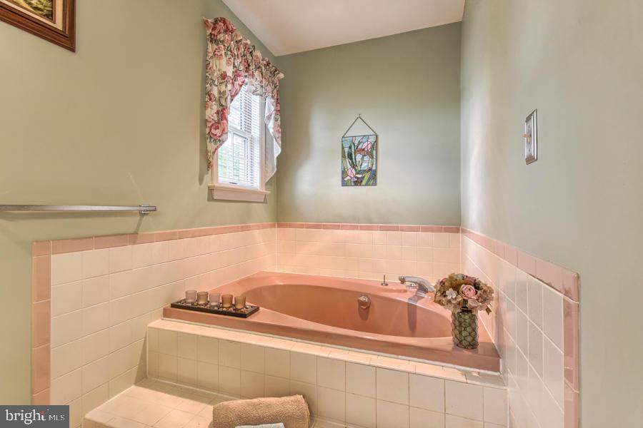 102 Chelsea Loop Lancaster, PA 17602 - Photo 34 of 55 Gallery Image 34