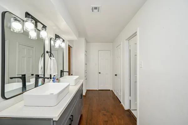 $2,950 | 5506 Pebble Springs Drive, Houston, TX 77066