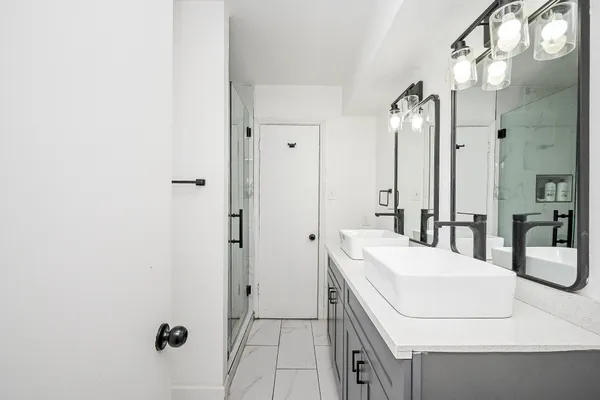 $2,950 | 5506 Pebble Springs Drive, Houston, TX 77066