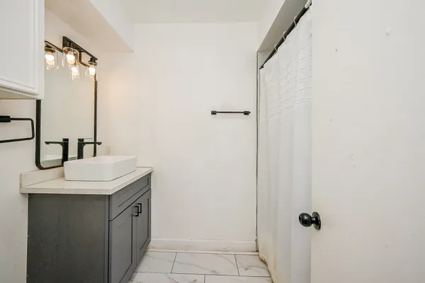 $2,950 | 5506 Pebble Springs Drive, Houston, TX 77066