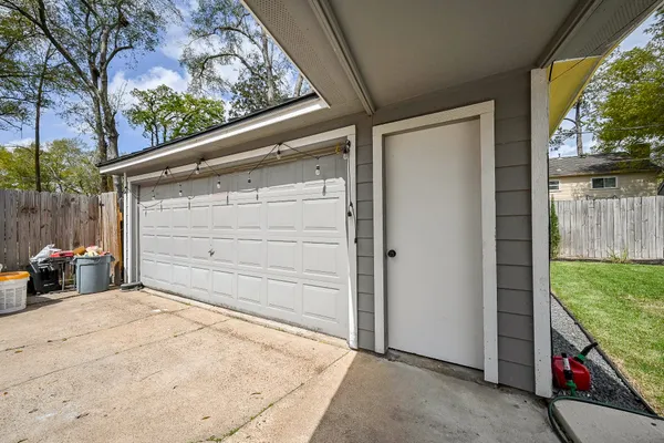 $2,950 | 5506 Pebble Springs Drive, Houston, TX 77066