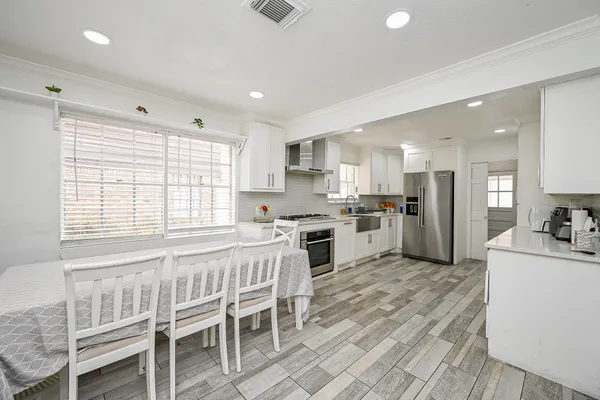 $2,950 | 5506 Pebble Springs Drive, Houston, TX 77066