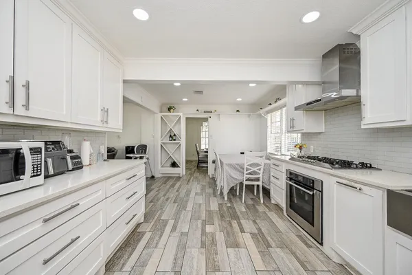 $2,950 | 5506 Pebble Springs Drive, Houston, TX 77066