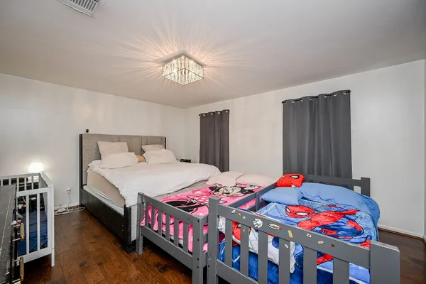 $2,950 | 5506 Pebble Springs Drive, Houston, TX 77066