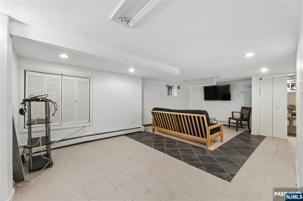 796 Old New Bridge Road Teaneck, NJ 07666 - Photo 18 of 38