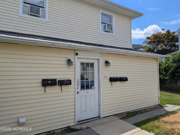 $1,800 | 317 McCabe Avenue, Unit REAR R1, Bradley Beach, NJ 07720