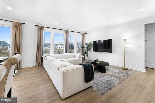 $749,000 | 360 Nighthawk Drive, Middletown, DE 19709