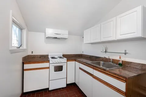 $2,300 | 789 Shirley Street, Unit 3, Winthrop, MA 02152