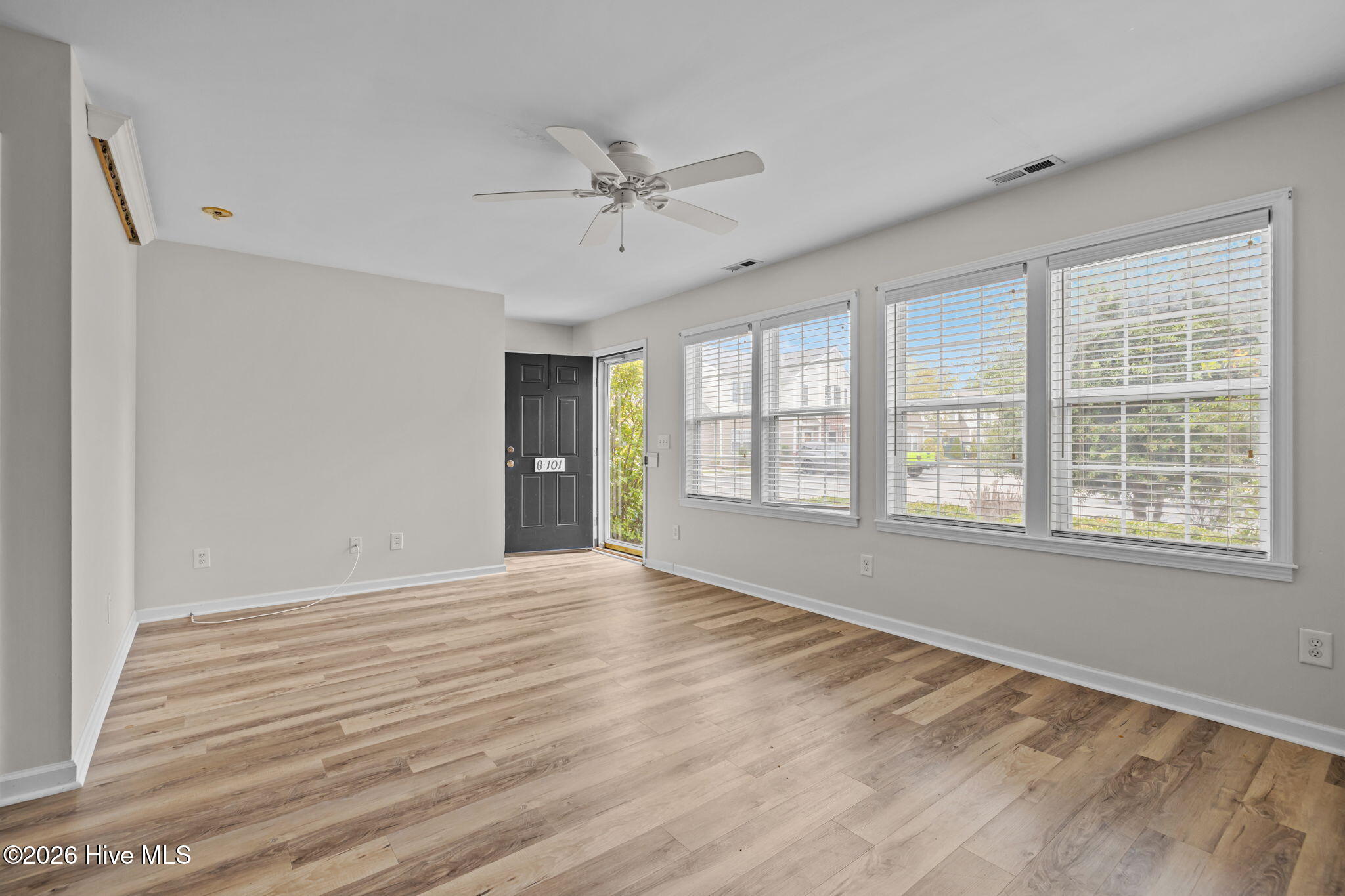 4513 Country Club Road Morehead City, NC 28557 - Photo 3 of 8