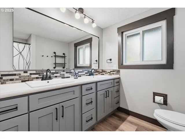 $599,900 | 970 Josephine Street, Oregon City, OR 97045