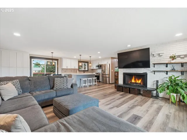 $599,900 | 970 Josephine Street, Oregon City, OR 97045