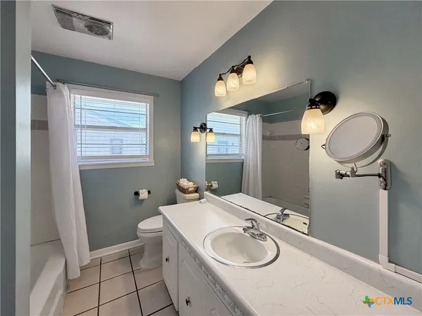 $439,000 | 231 Vip Drive, Canyon Lake, TX 78133