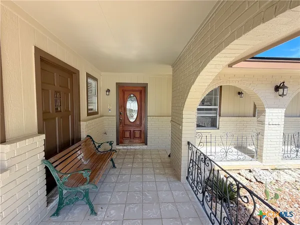 $439,000 | 231 Vip Drive, Canyon Lake, TX 78133