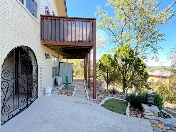 $439,000 | 231 Vip Drive, Canyon Lake, TX 78133