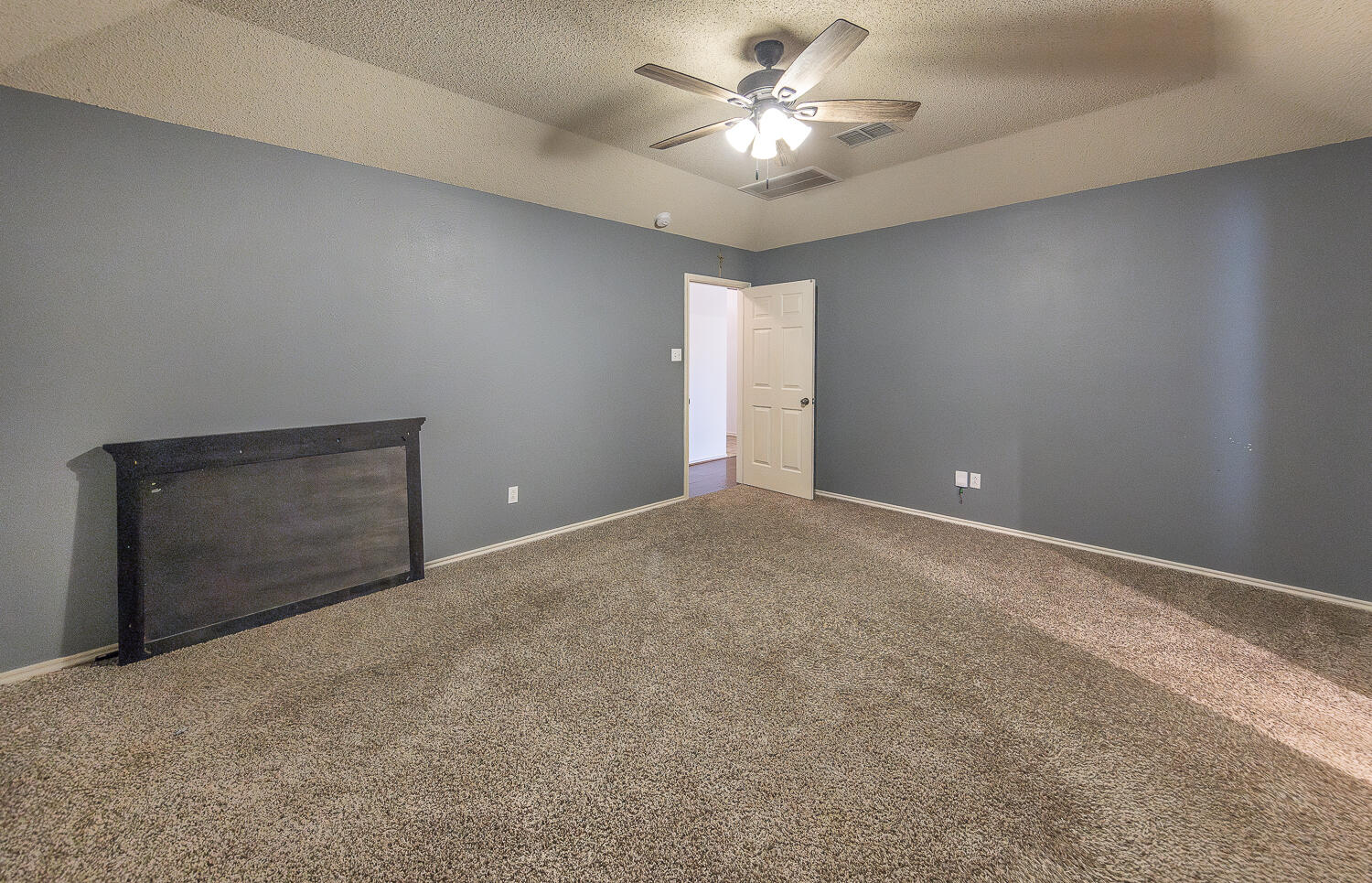 5524 101st Street Lubbock, TX 79424 - Photo 12 of 28 2L9A0432-Enhanced-NR