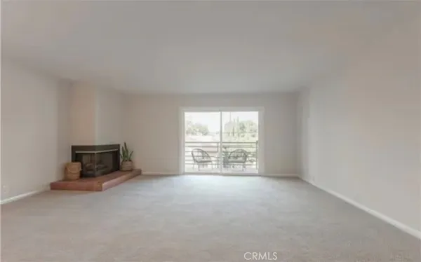 $3,333 | 3833 2nd Street, Unit 205, Long Beach, CA 90803