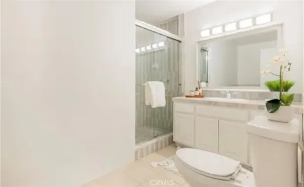 $3,333 | 3833 2nd Street, Unit 205, Long Beach, CA 90803