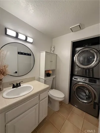 $3,333 | 3833 2nd Street, Unit 205, Long Beach, CA 90803