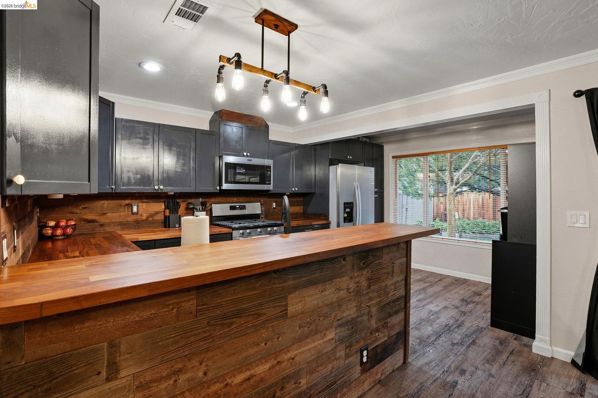 23 Shasta Drive Rio Vista, CA 94571 - Photo 2 of 33