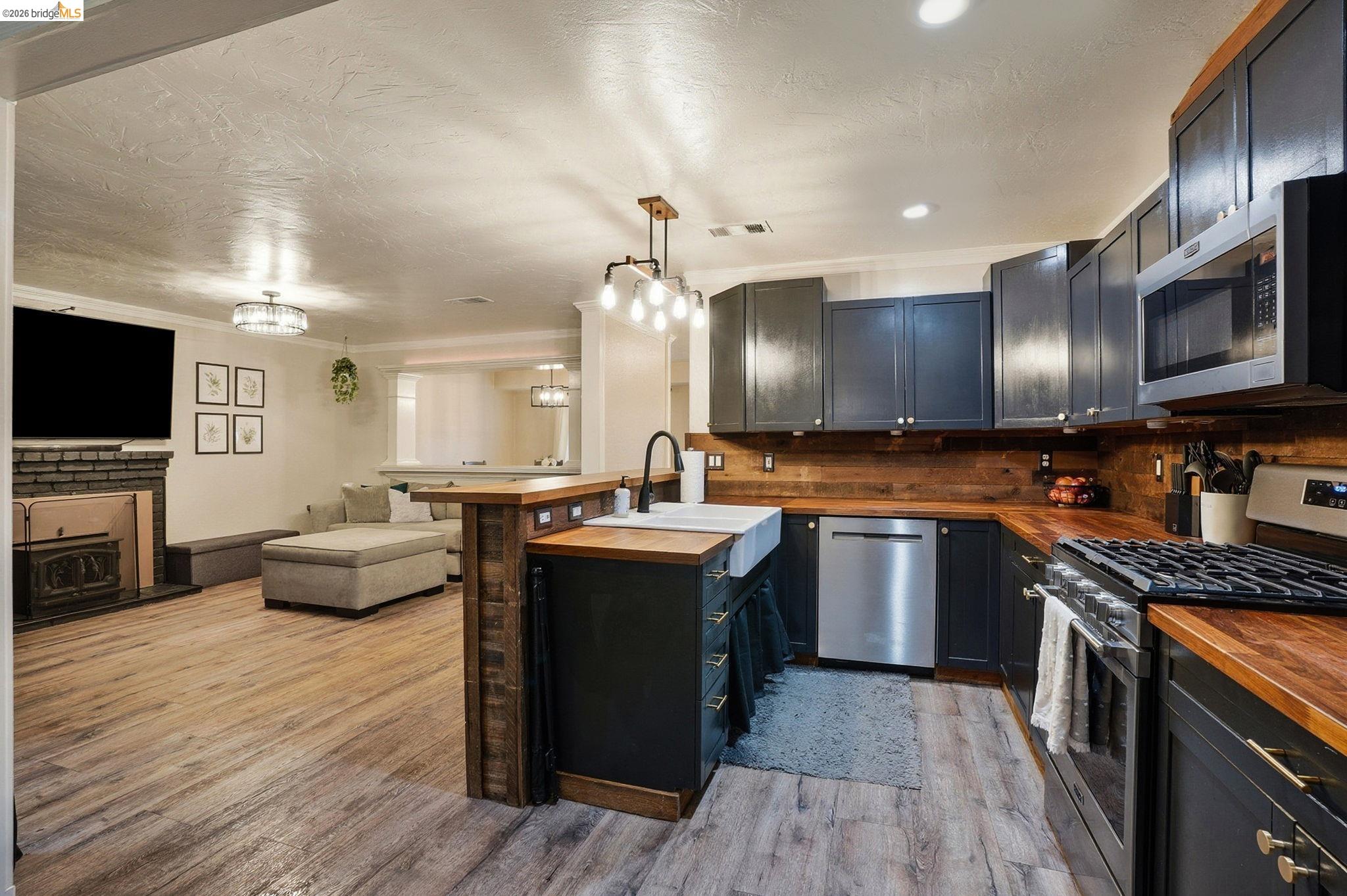 23 Shasta Drive Rio Vista, CA 94571 - Photo 3 of 33