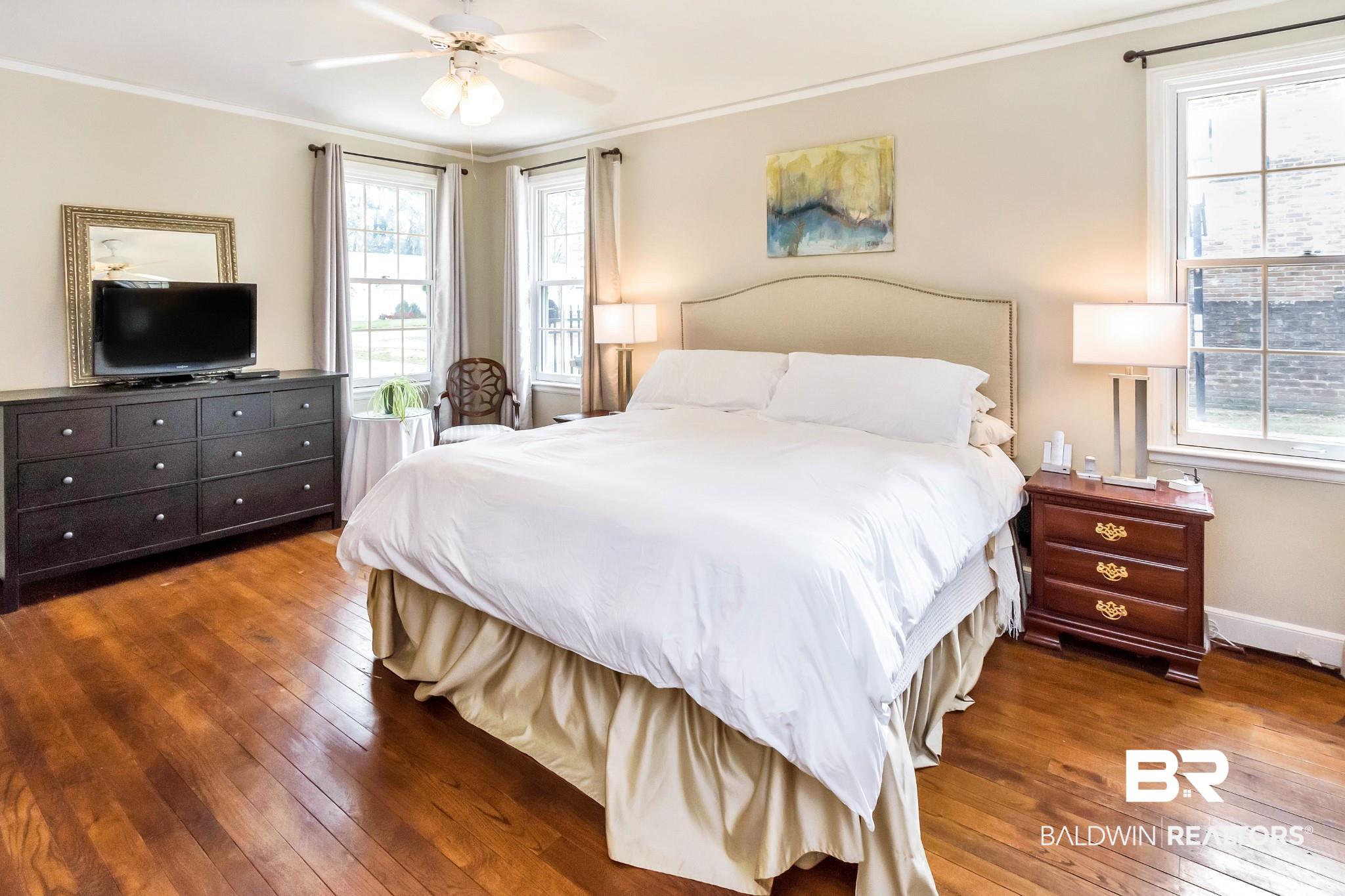 255 Woodlands Avenue Mobile, AL 36607 - Photo 14 of 34