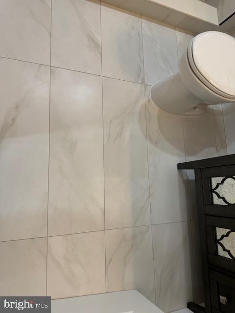 1901 Ridge Road Haymarket, VA 20169 - Photo 38 of 52 a bathroom with a toilet and a shower