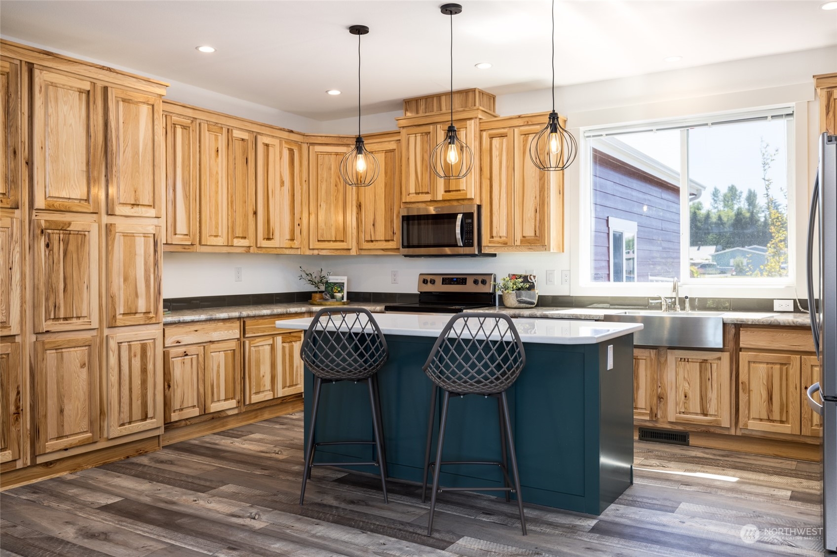 1766 Azure Way Bellingham, WA 98229 - Photo 11 of 28 Gallery Image 11