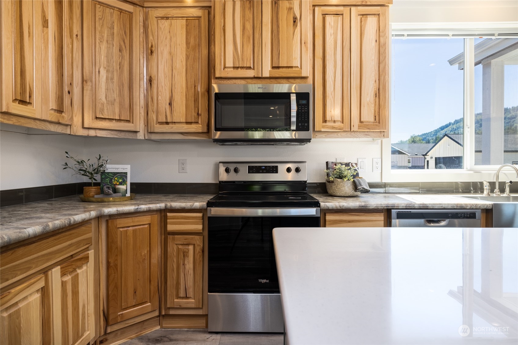 1766 Azure Way Bellingham, WA 98229 - Photo 14 of 28 Gallery Image 14