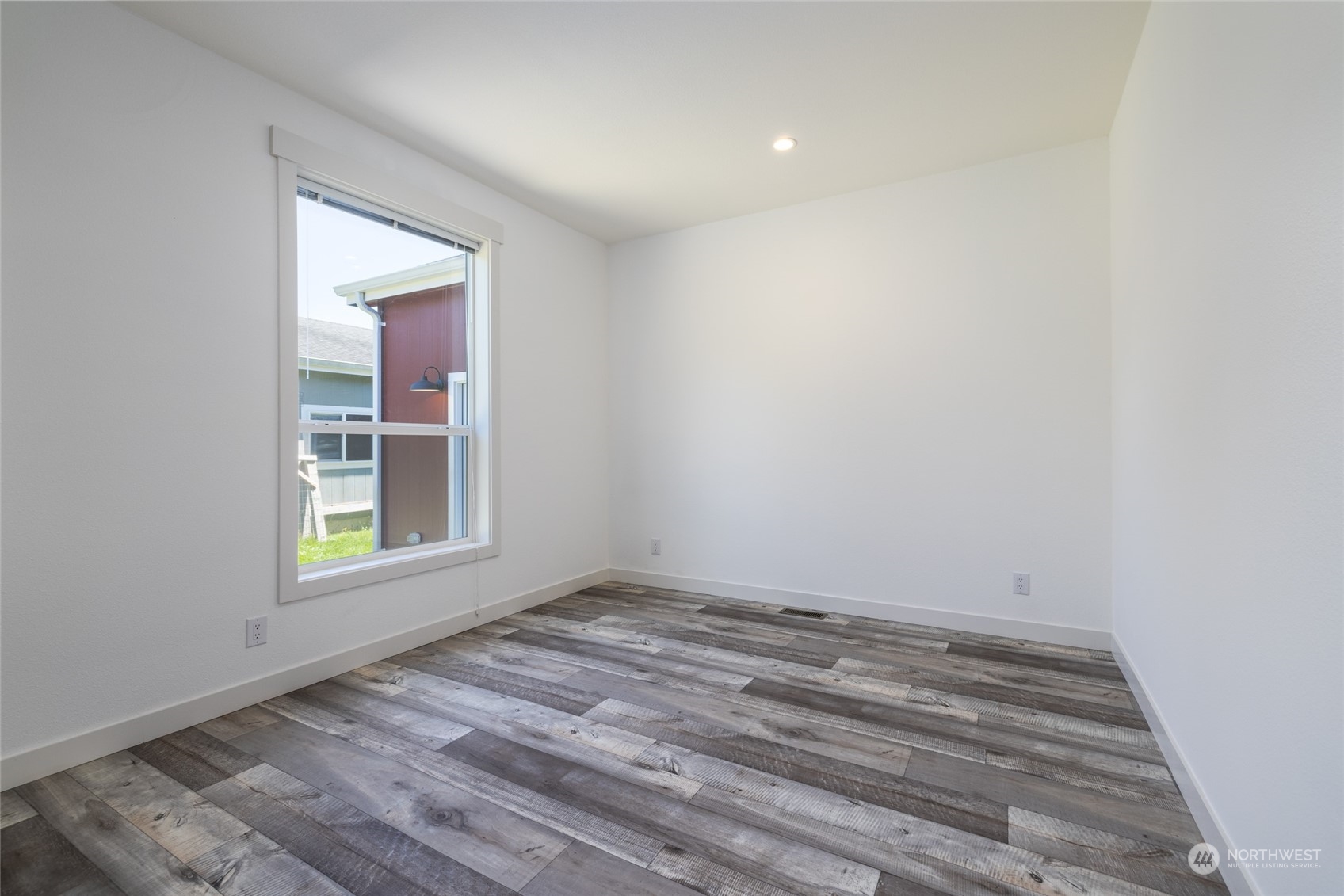 1766 Azure Way Bellingham, WA 98229 - Photo 27 of 28 Gallery Image 27