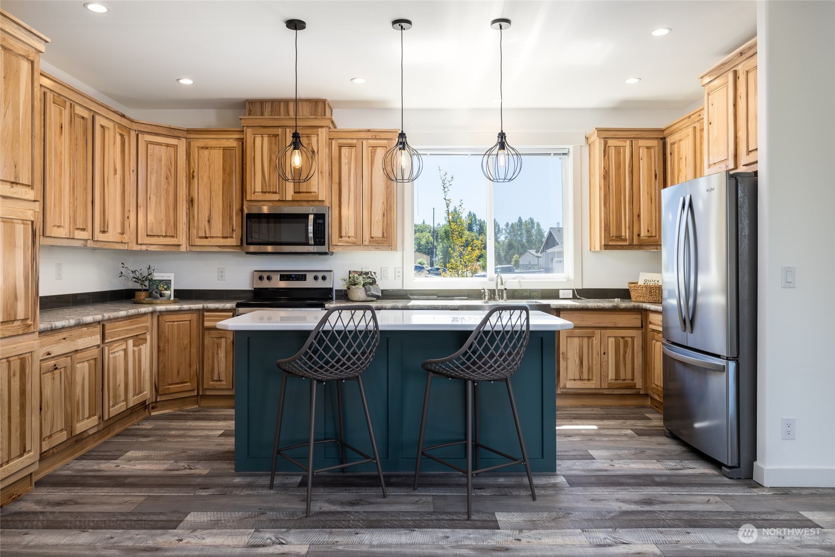 1766 Azure Way Bellingham, WA 98229 - Photo 10 of 28 Gallery Image 10