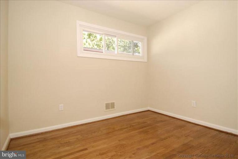 10023 Renfrew Road Silver Spring, MD 20901 - Photo 14 of 24 Bedroom #2