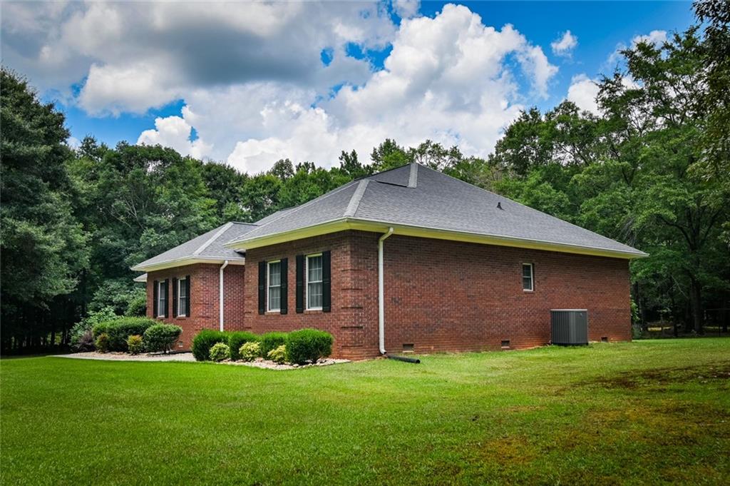 606 Higgins Road Jackson, GA 30233 - Photo 13 of 49