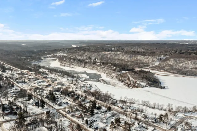 $215,000 | 312 North Washington Street, St. Croix Falls, WI 54024