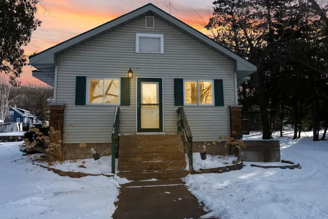 $215,000 | 312 North Washington Street, St. Croix Falls, WI 54024