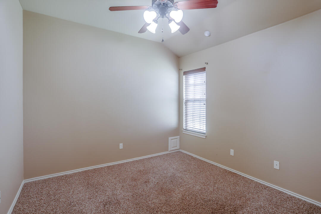 6207 100th Street Lubbock, TX 79424 - Photo 17 of 21 6207-115