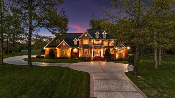 $1,084,900 | 446 Waterford Drive, Manchester, TN 37355