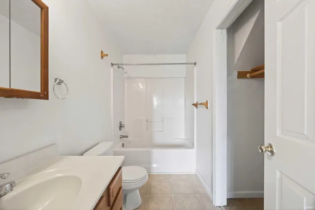 $225,000 | 3993 South Cramer Circle, Bloomington, IN 47403