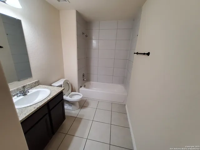 $1,495 | 8712 Vista De Nubes, Converse, TX 78109