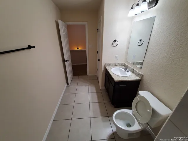 $1,495 | 8712 Vista De Nubes, Converse, TX 78109