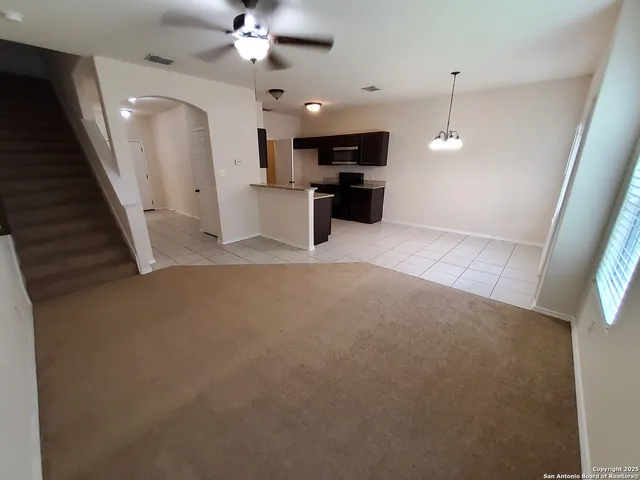 $1,495 | 8712 Vista De Nubes, Converse, TX 78109