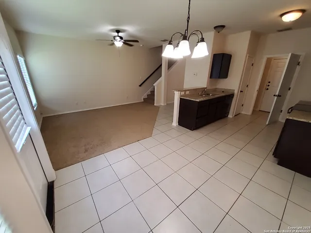 $1,495 | 8712 Vista De Nubes, Converse, TX 78109