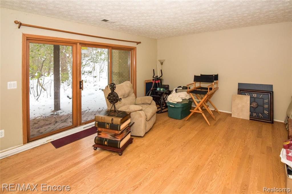 6576 Ridgeview Drive Clarkston, MI 48346 - Photo 45 of 75