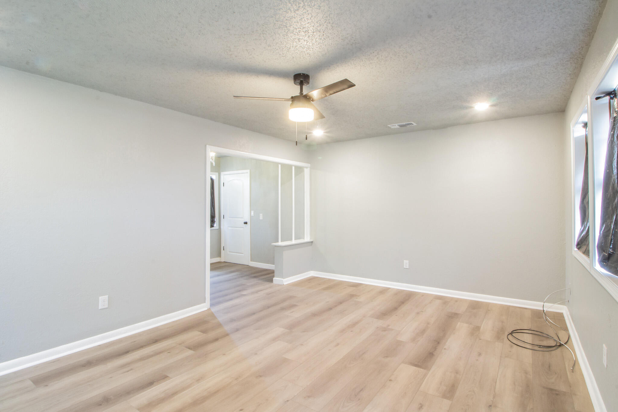 527 51st Street Lubbock, TX 79404 - Photo 4 of 18 IMG_7659